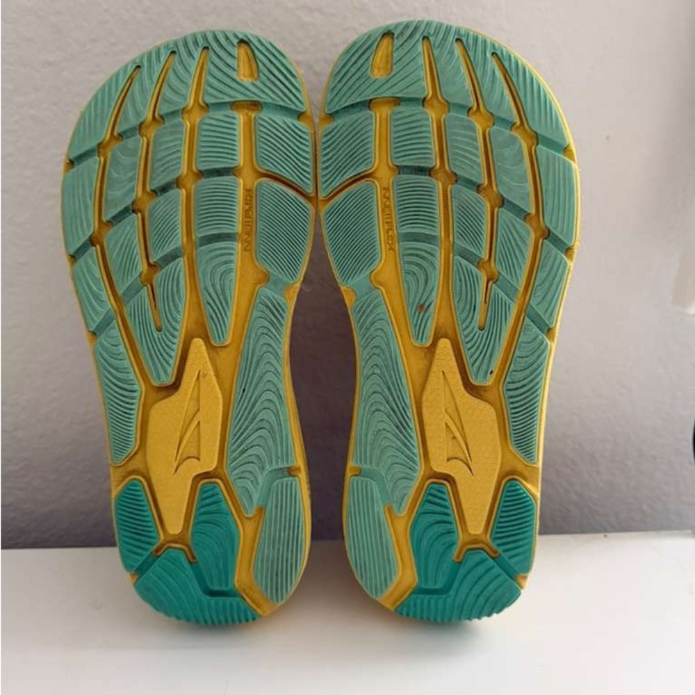 Altra men size  8 Paradigm 6 Men's Shoes in White and Yellow - Picture 7 of 8